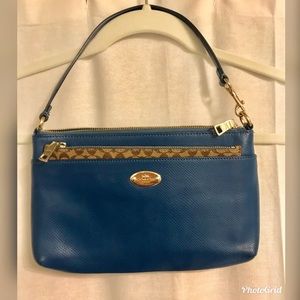 Teal Coach Purse/Wristlet with Pop Out Pouch